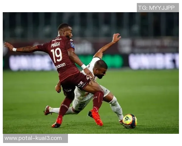 克莱蒙与格勒诺布的激烈对决揭示法甲新赛季的竞争格局与球队实力分析 克莱蒙与格勒诺布的激烈对决揭示法甲新赛季的竞争格局与球队实力分析